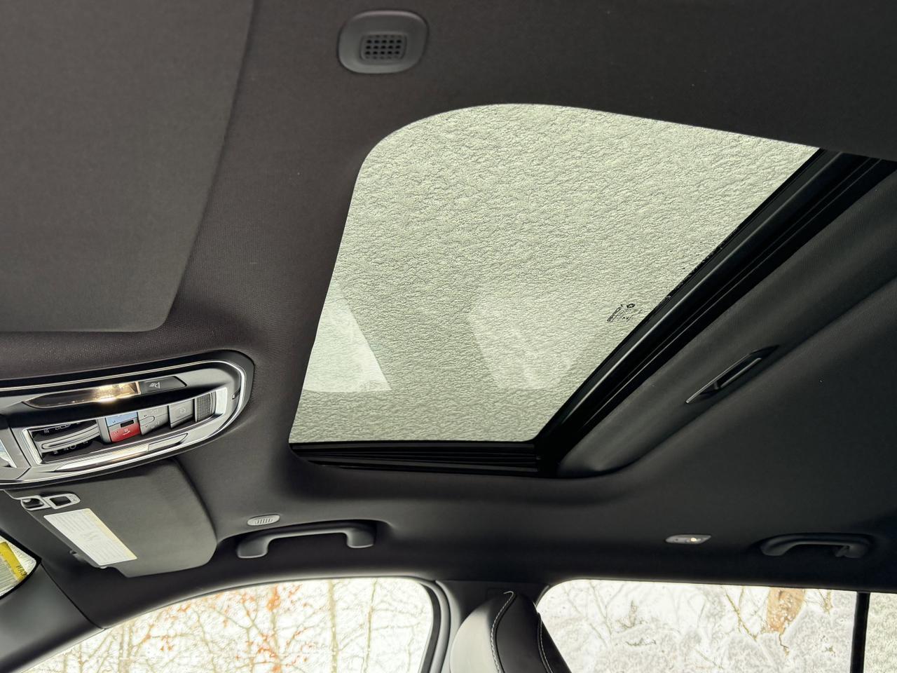 2025 Jeep Grand Cherokee L Altitude 4x4 | V6 | Sunroof | Power Liftgate | Remote Start Redwater AB