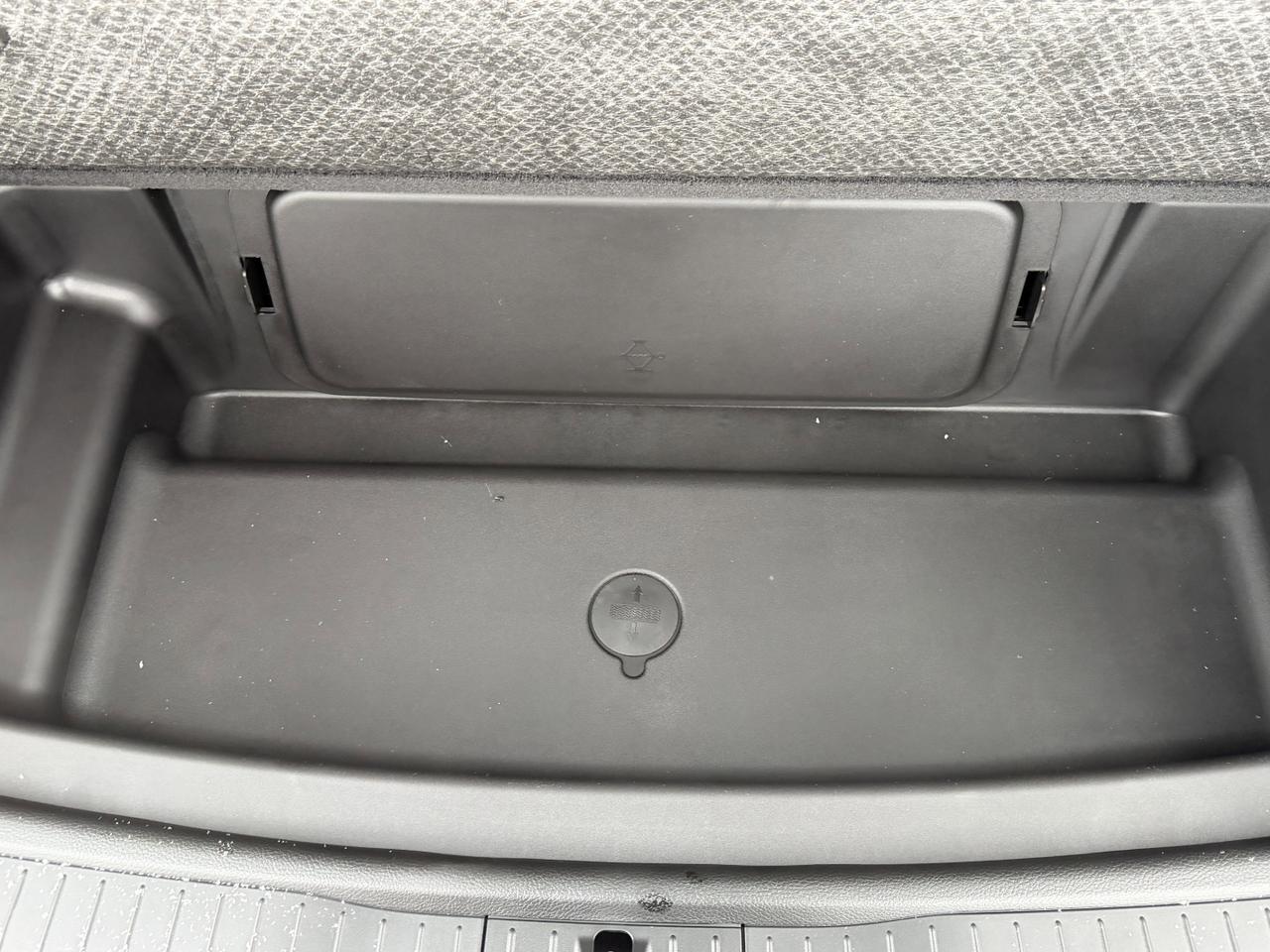 2025 Jeep Grand Cherokee L Altitude 4x4 | V6 | Sunroof | Power Liftgate | Remote Start Redwater AB