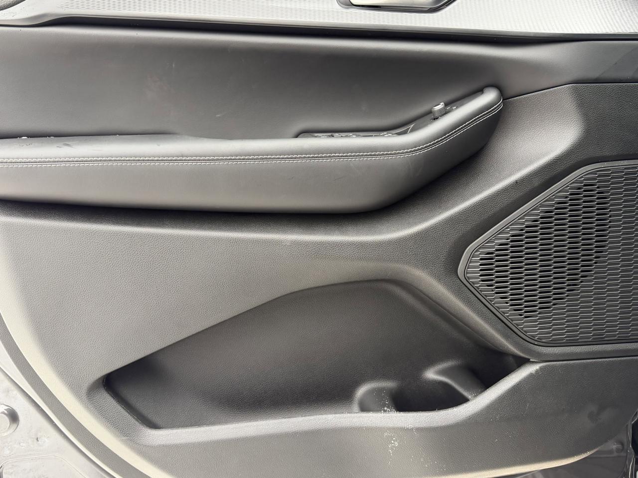 2025 Jeep Grand Cherokee L Altitude 4x4 | V6 | Sunroof | Power Liftgate | Remote Start Redwater AB