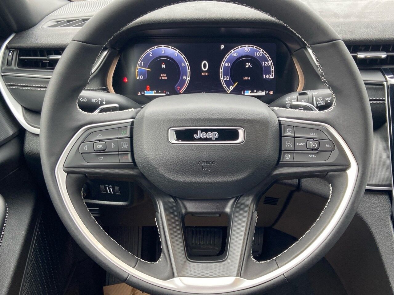 2025 Jeep Grand Cherokee L Altitude High Level AB