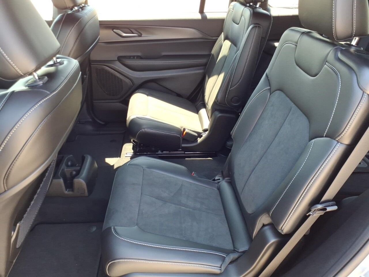 2025 Jeep Grand Cherokee L Altitude X Uvalde TX
