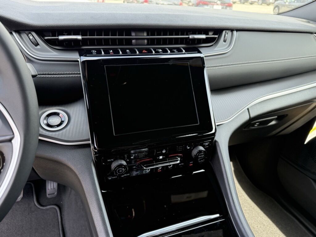 2025 Jeep Grand Cherokee L Altitude X Crestwood KY