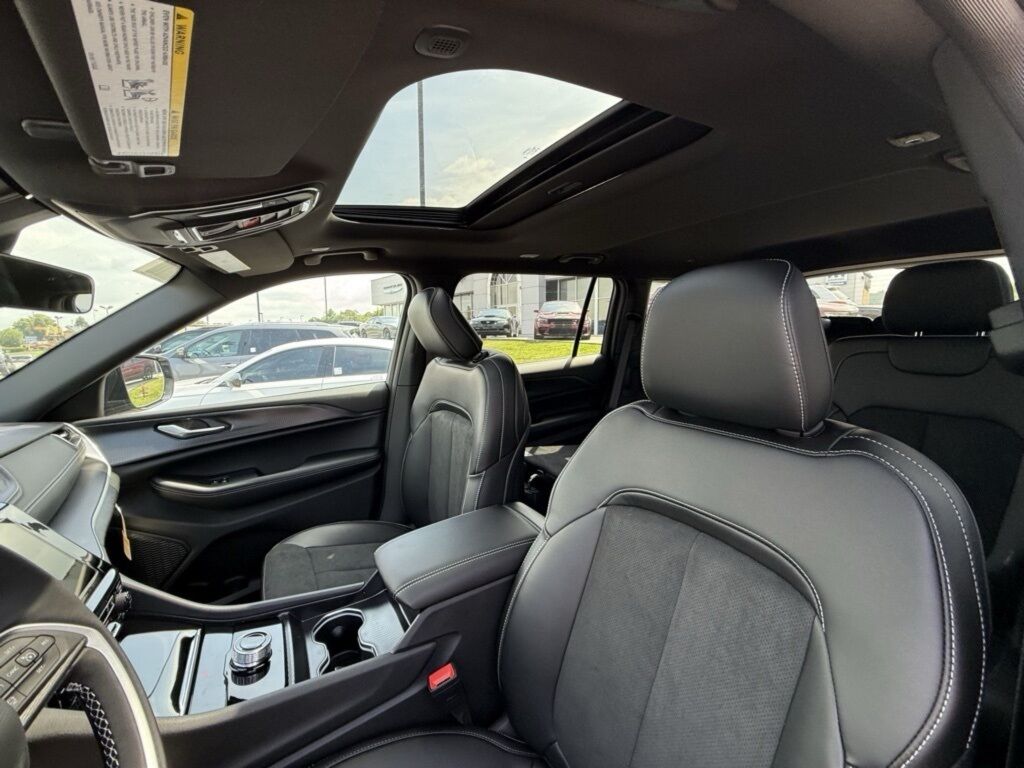 2025 Jeep Grand Cherokee L Altitude X Crestwood KY