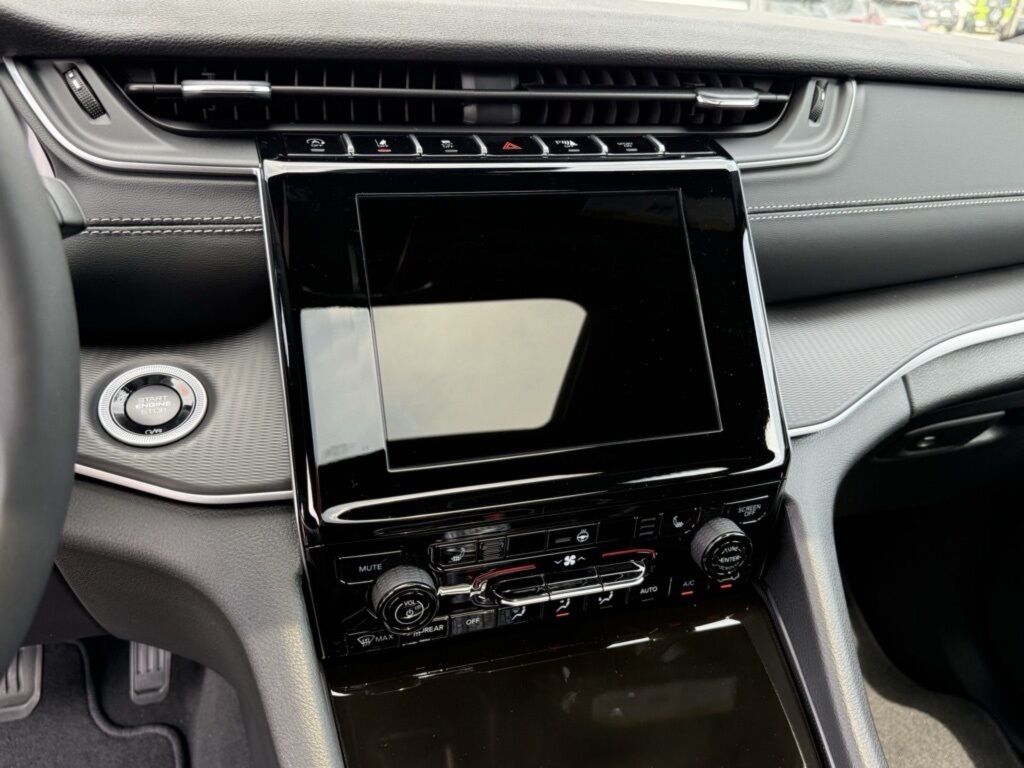 2025 Jeep Grand Cherokee L Altitude X Crestwood KY