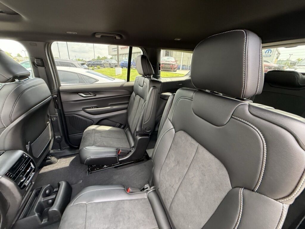 2025 Jeep Grand Cherokee L Altitude X Crestwood KY
