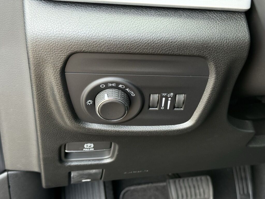 2025 Jeep Grand Cherokee L Altitude X Crestwood KY