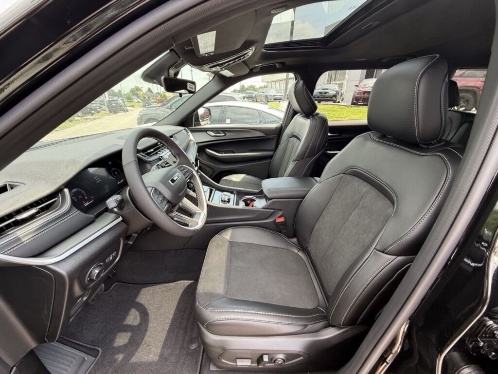 2025 Jeep Grand Cherokee L Altitude X Crestwood KY