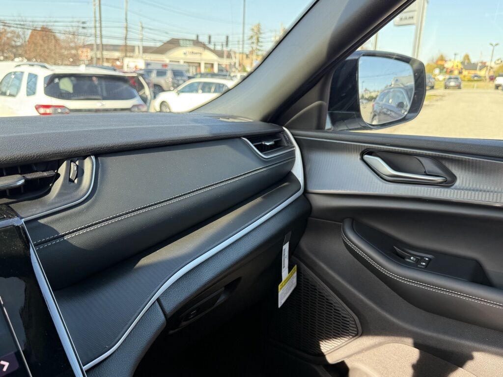 2025 Jeep Grand Cherokee L Altitude X Crestwood KY