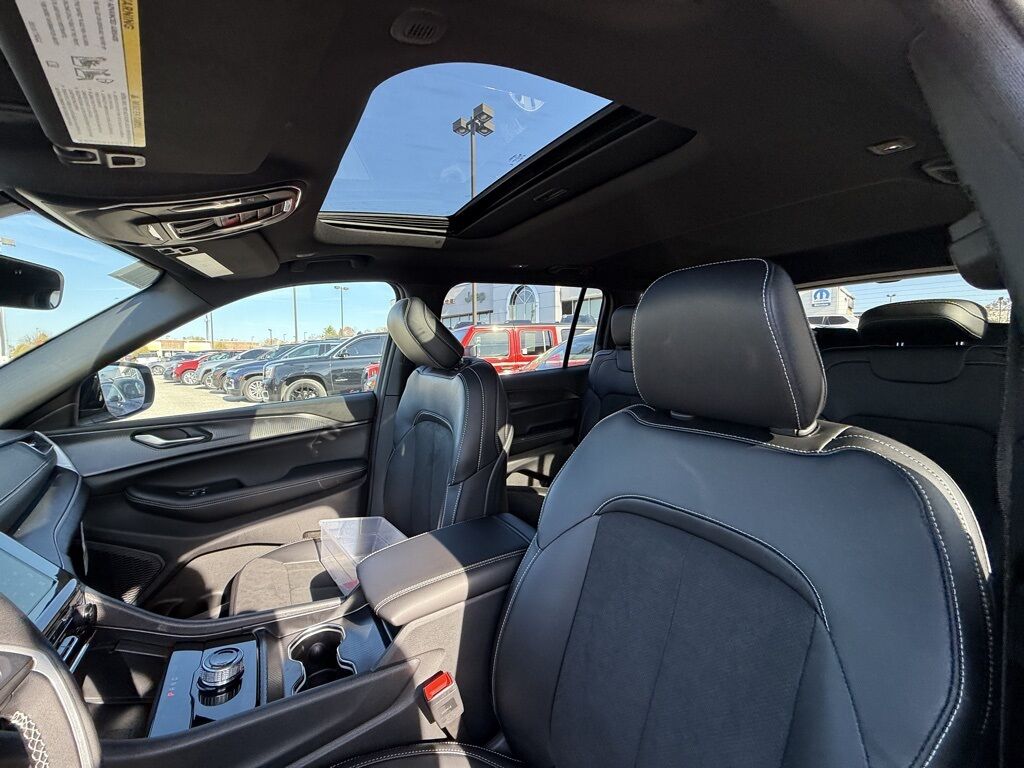 2025 Jeep Grand Cherokee L Altitude X Crestwood KY