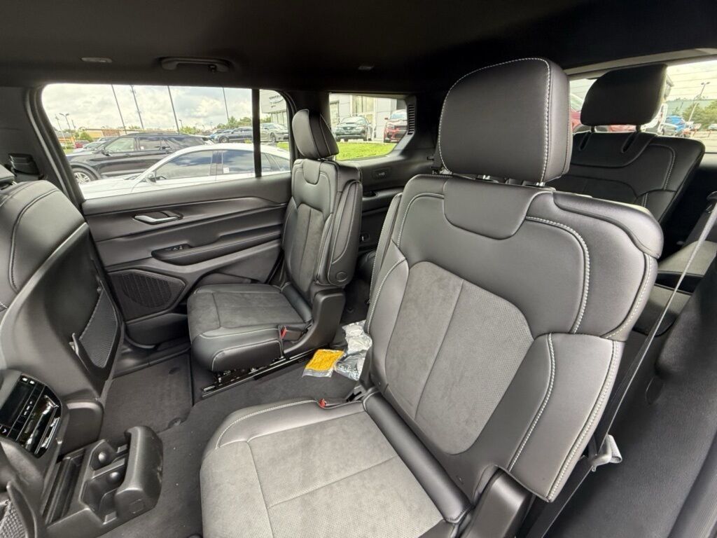 2025 Jeep Grand Cherokee L Altitude X Crestwood KY