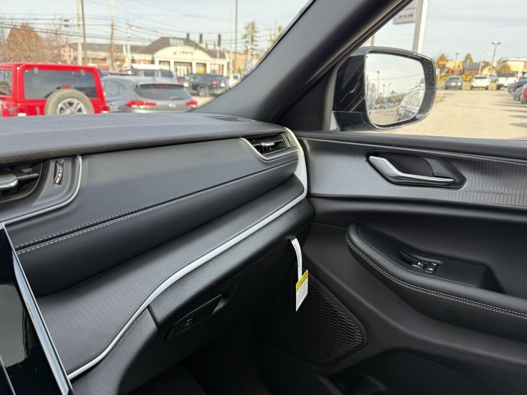 2025 Jeep Grand Cherokee L Altitude X Crestwood KY