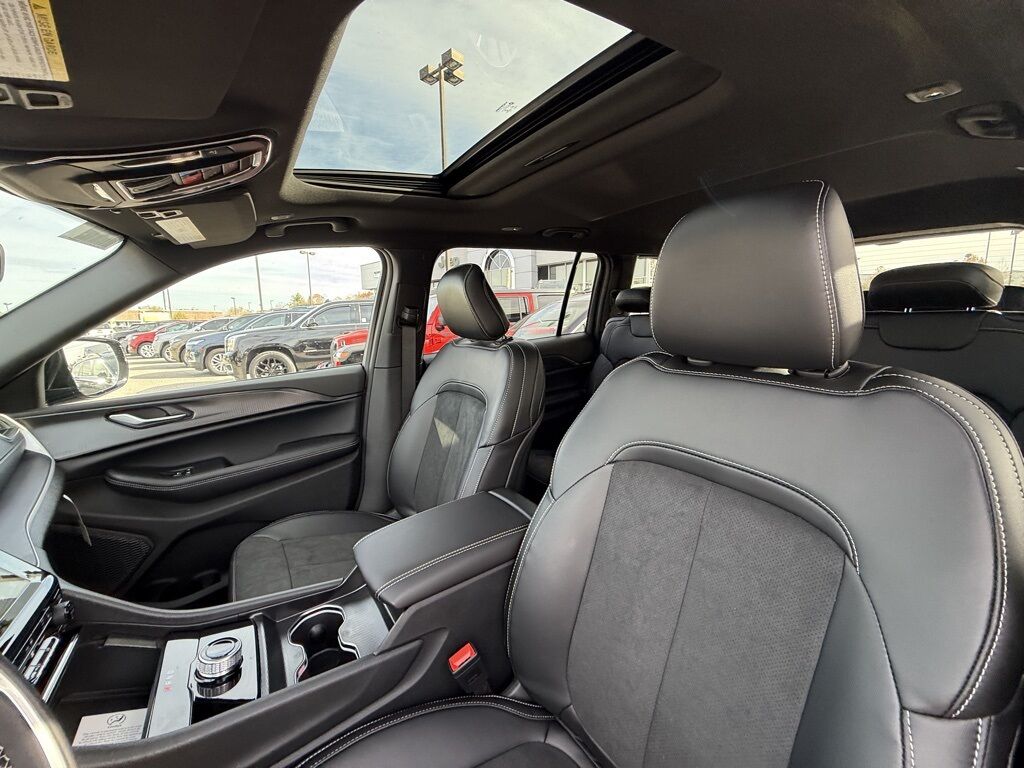 2025 Jeep Grand Cherokee L Altitude X Crestwood KY