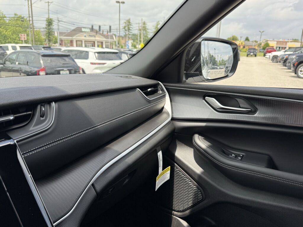 2025 Jeep Grand Cherokee L Altitude X Crestwood KY