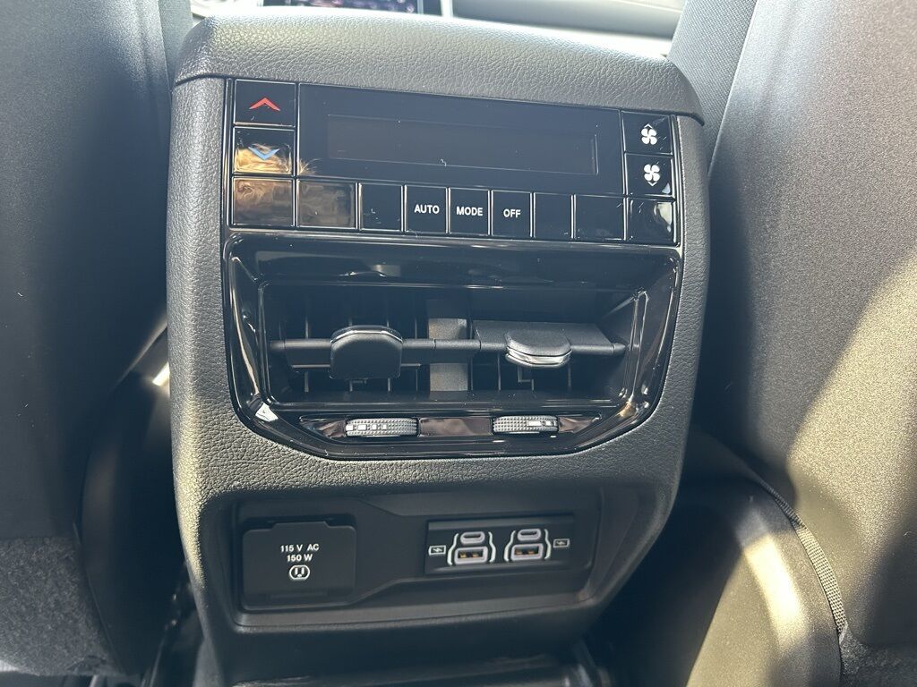 2025 Jeep Grand Cherokee L Altitude X Crestwood KY