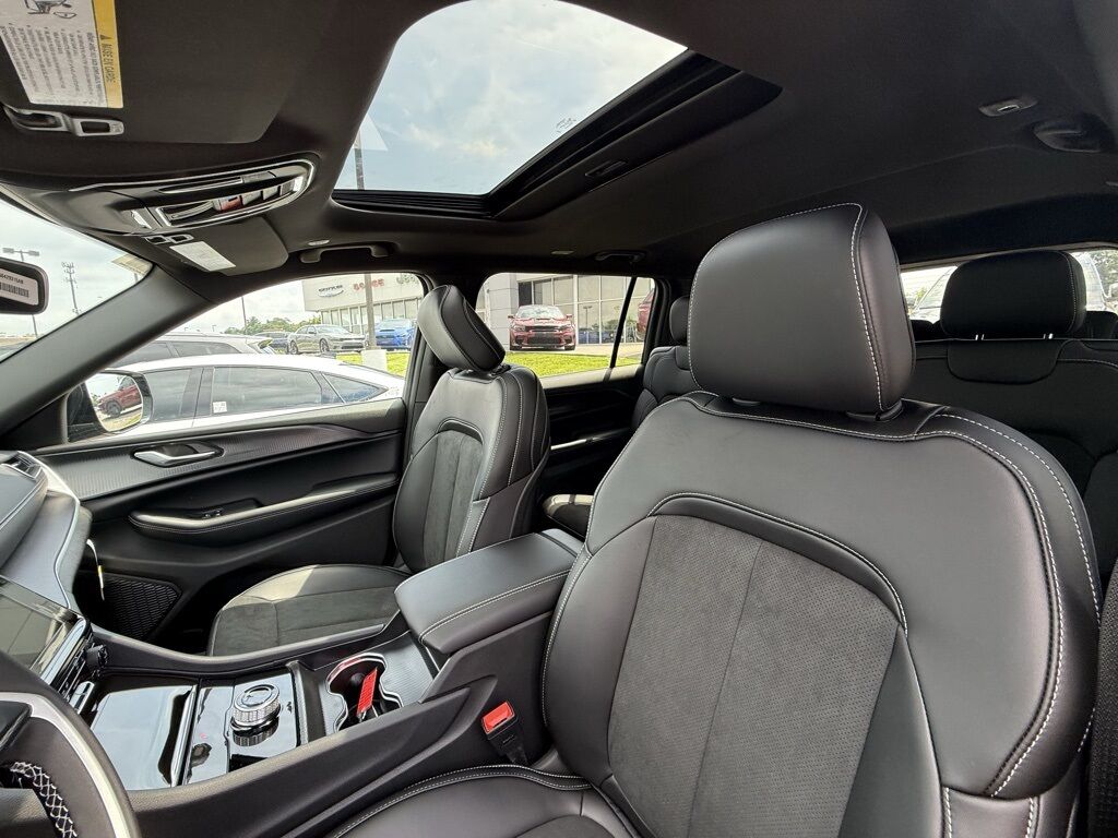2025 Jeep Grand Cherokee L Altitude X Crestwood KY