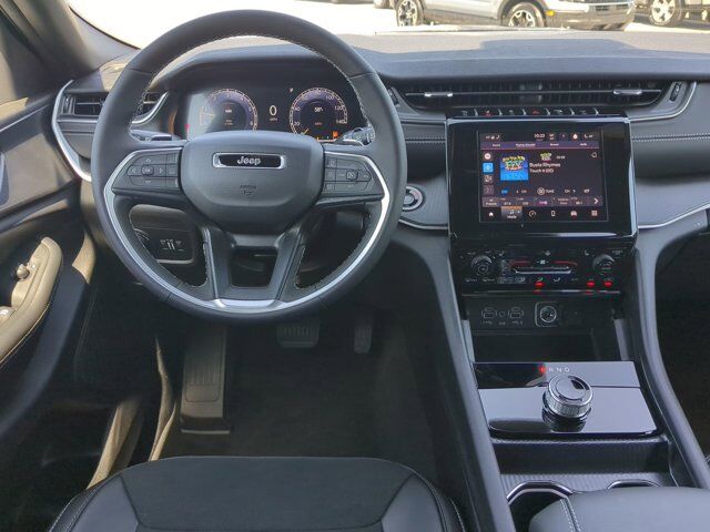 2025 Jeep Grand Cherokee L Altitude X Appleton WI