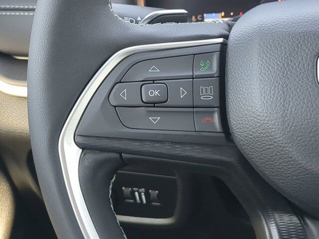 2025 Jeep Grand Cherokee L Altitude X Appleton WI