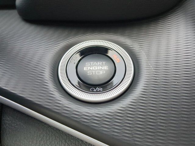 2025 Jeep Grand Cherokee L Altitude X Appleton WI