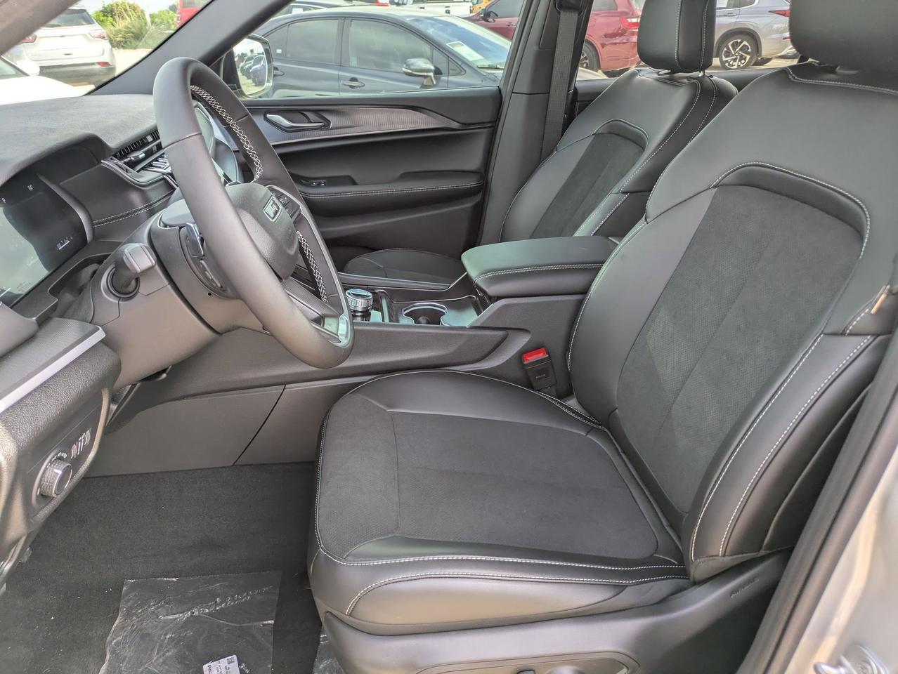 2025 Jeep Grand Cherokee L Altitude X Castroville TX