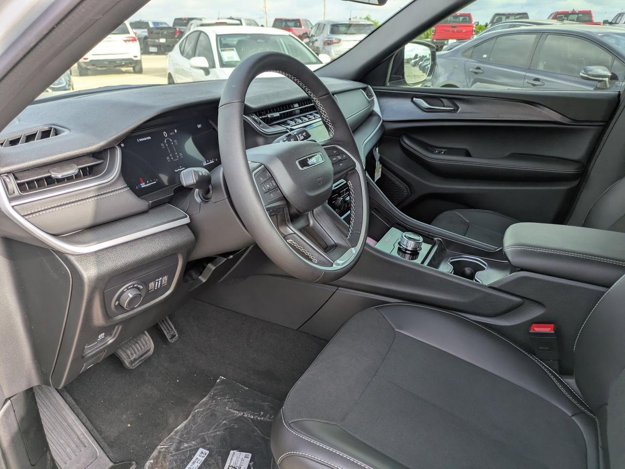 2025 Jeep Grand Cherokee L Altitude X Castroville TX