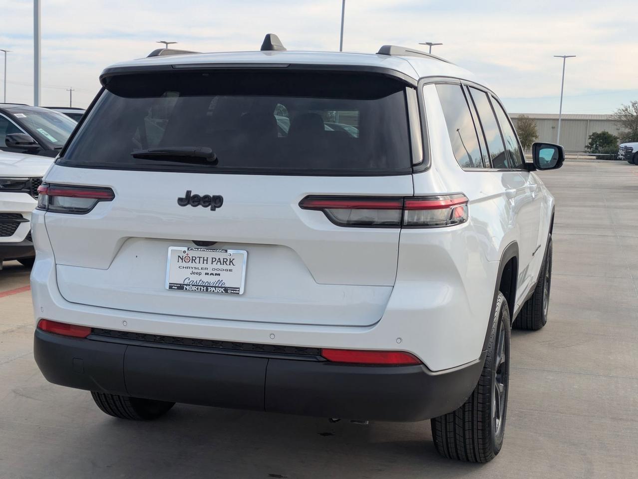 2025 Jeep Grand Cherokee L Altitude X