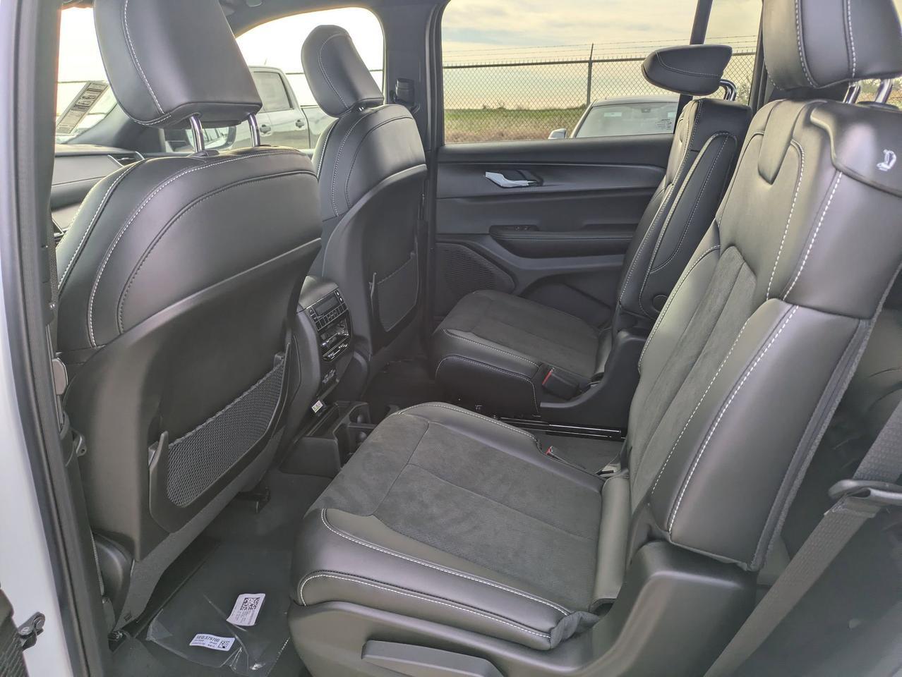 2025 Jeep Grand Cherokee L Altitude X Castroville TX