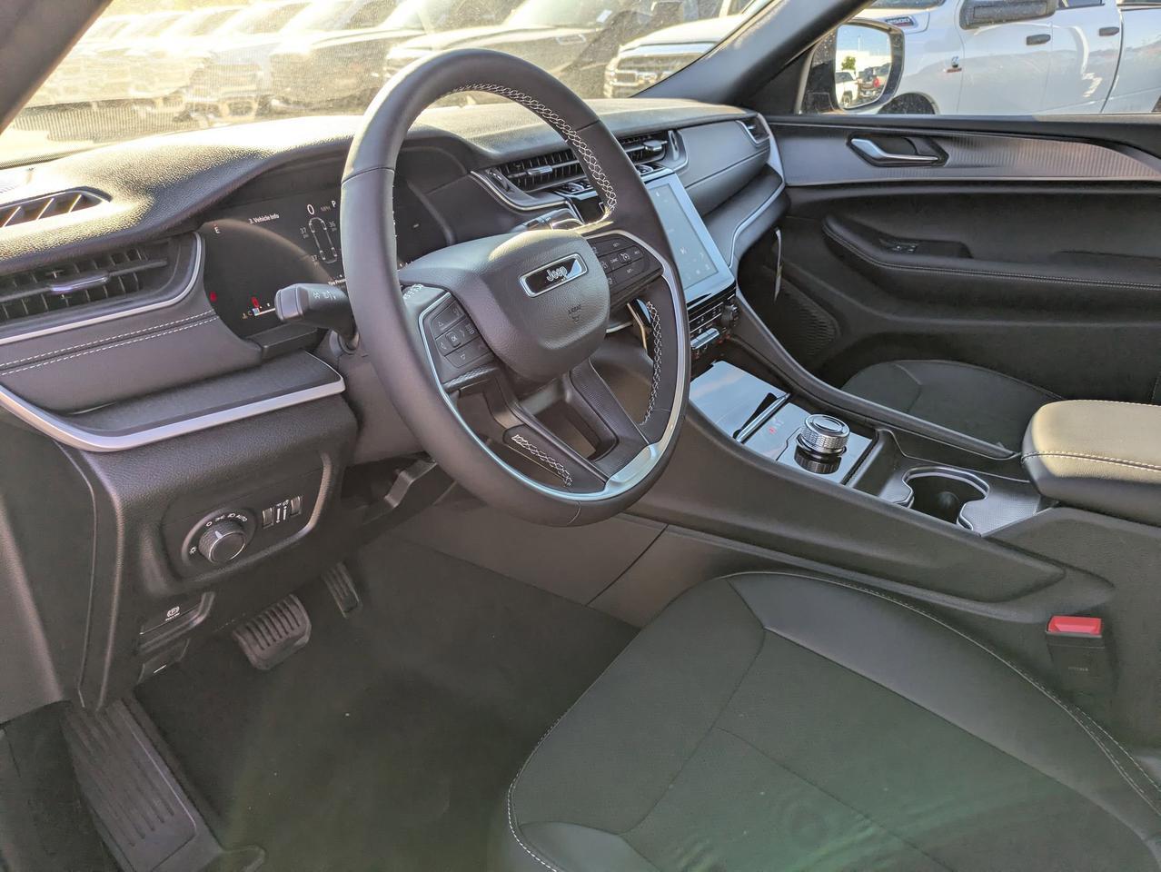 2025 Jeep Grand Cherokee L Altitude X Castroville TX