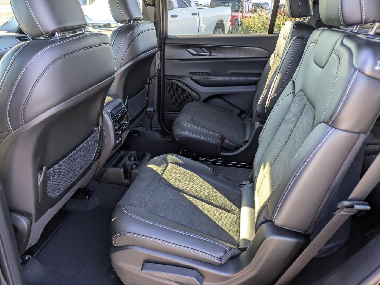 2025 Jeep Grand Cherokee L Altitude X Castroville TX