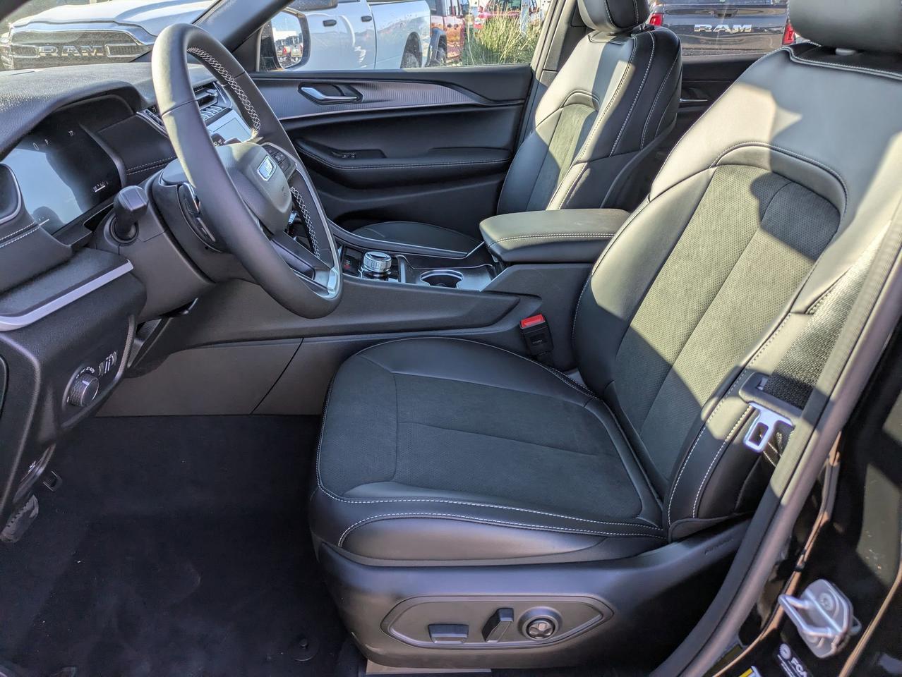 2025 Jeep Grand Cherokee L Altitude X Castroville TX