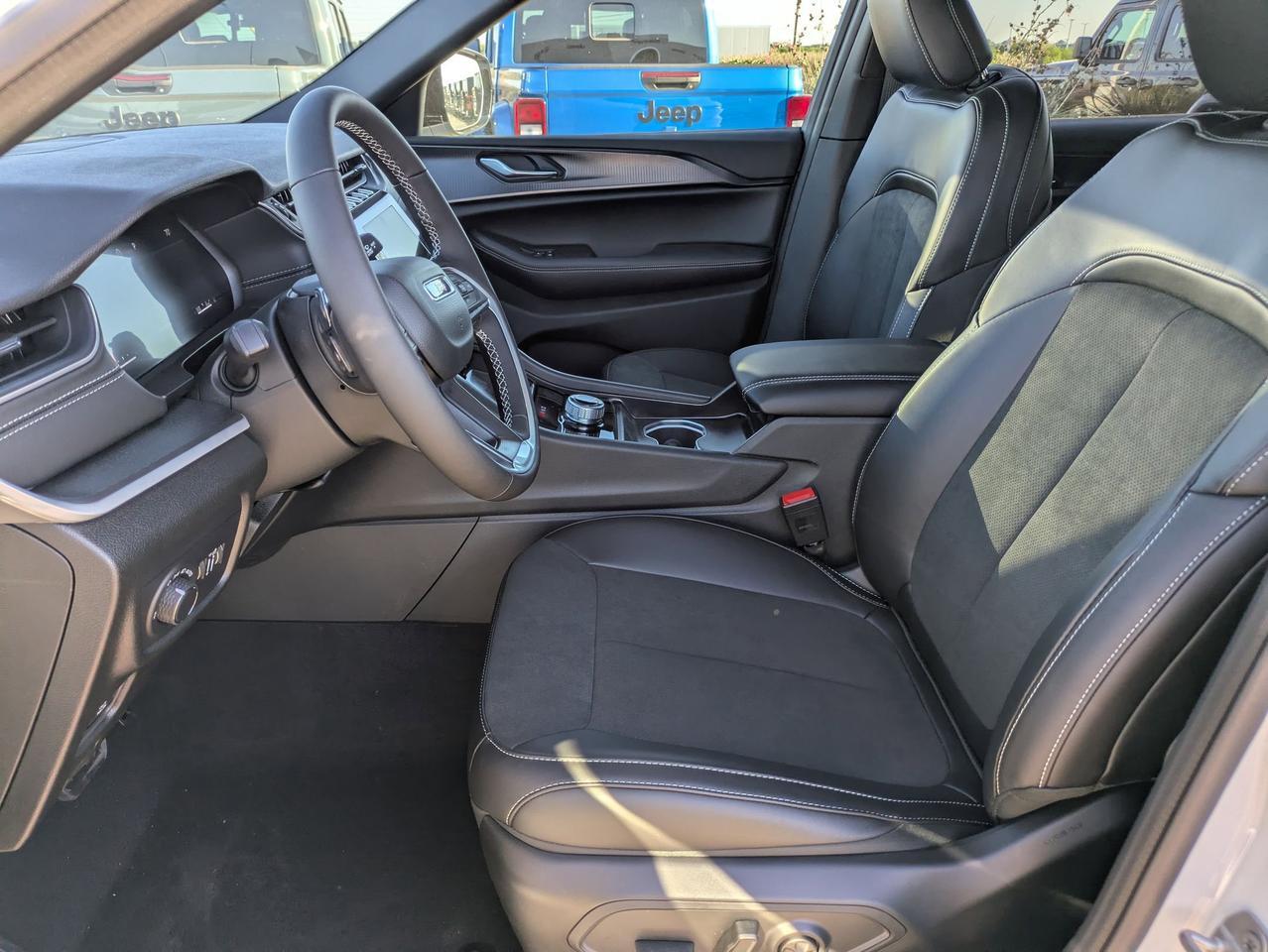 2025 Jeep Grand Cherokee L Altitude X Castroville TX