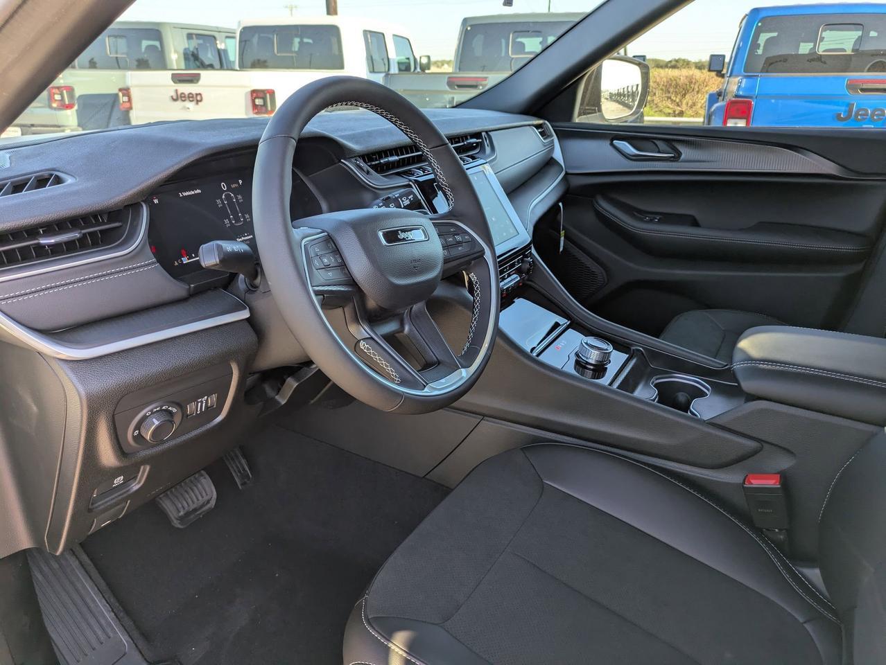 2025 Jeep Grand Cherokee L Altitude X Castroville TX