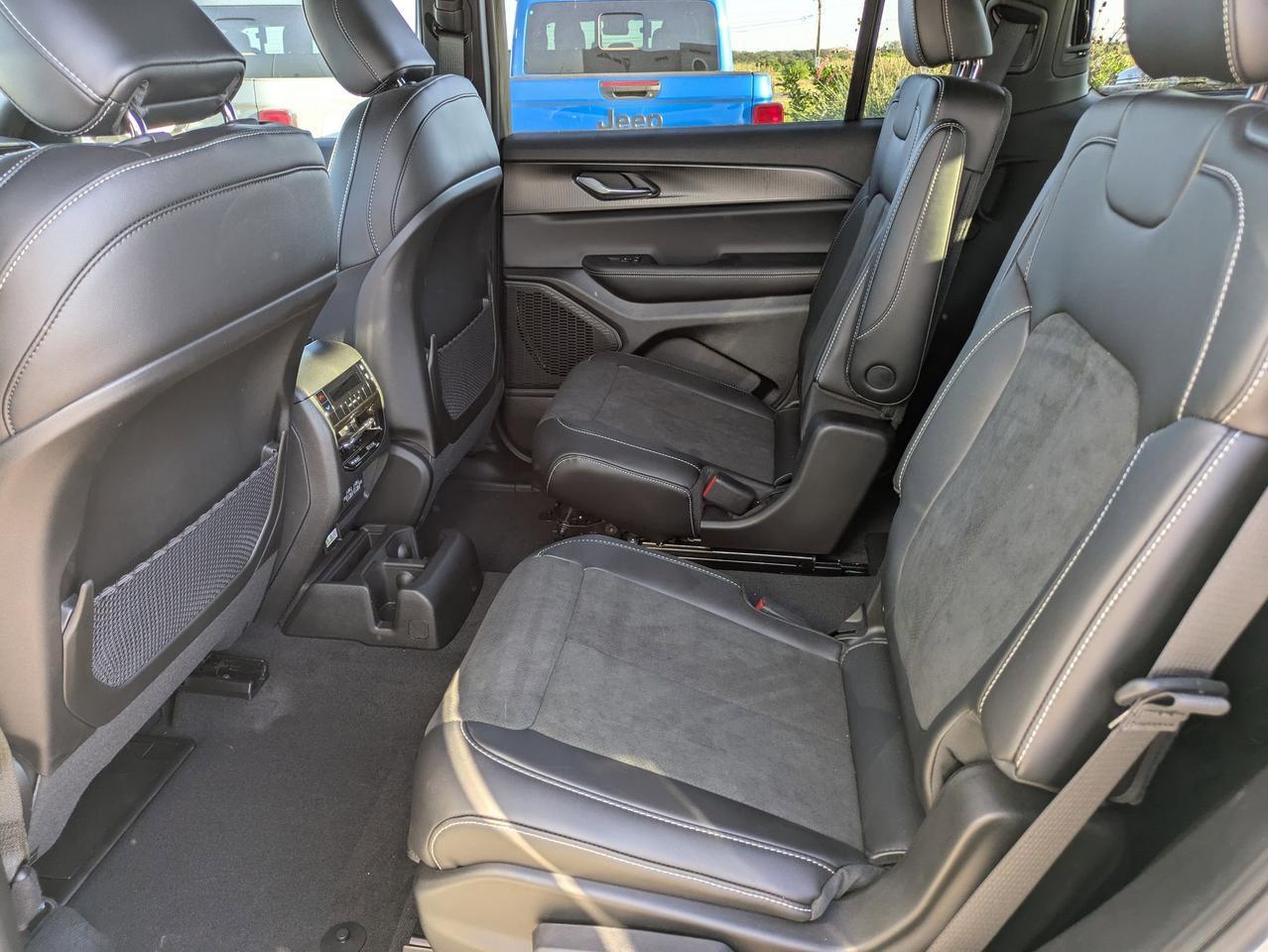 2025 Jeep Grand Cherokee L Altitude X Castroville TX