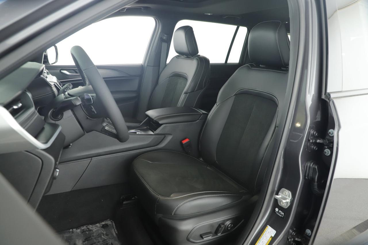 2025 Jeep Grand Cherokee L Altitude X New Braunfels TX