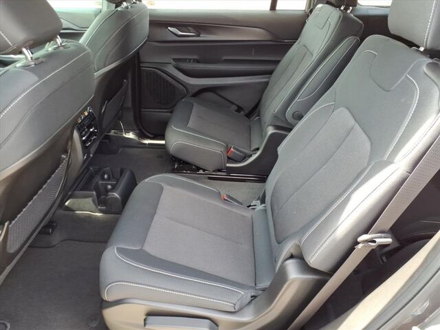 2025 Jeep Grand Cherokee L Laredo  TX