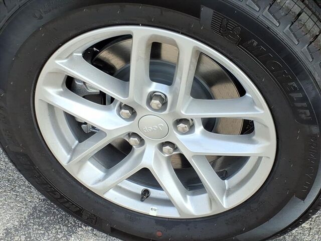 2025 Jeep Grand Cherokee L Laredo  TX