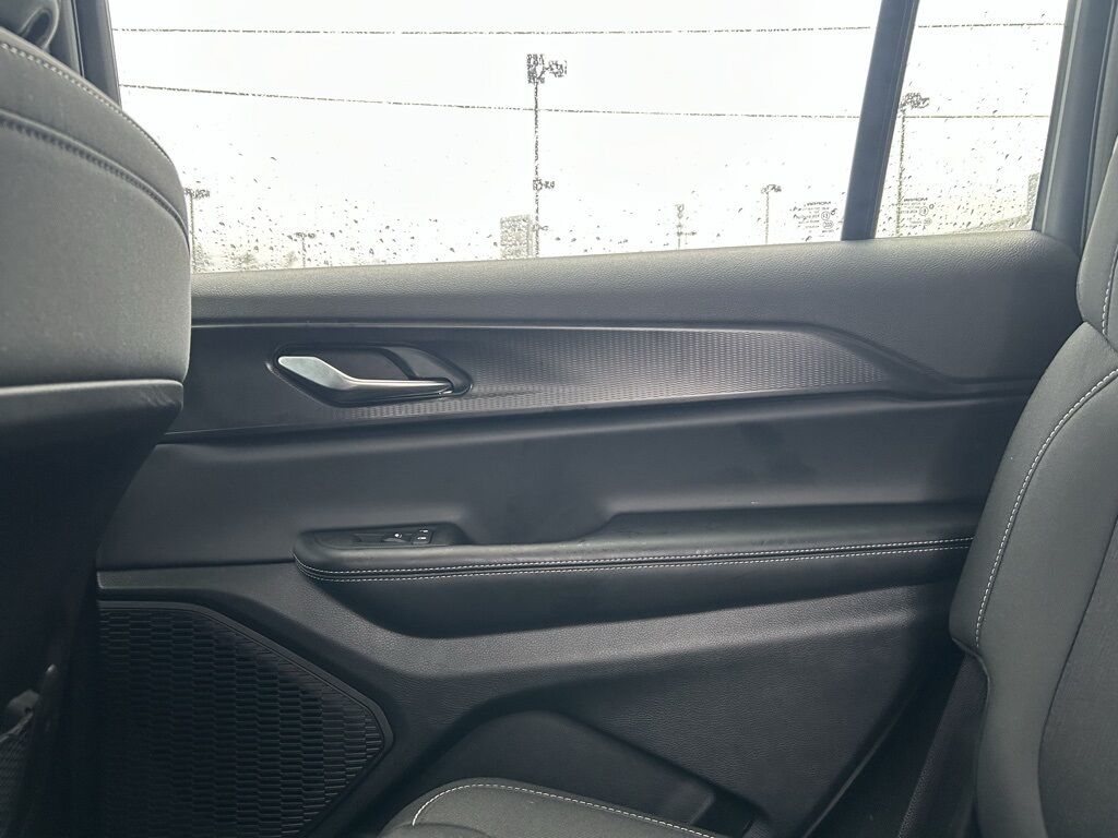 2025 Jeep Grand Cherokee L Laredo Crestwood KY