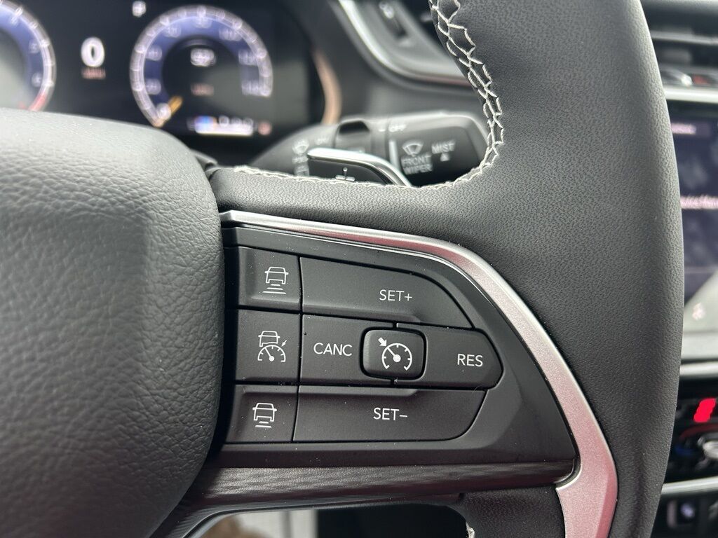 2025 Jeep Grand Cherokee L Laredo Crestwood KY