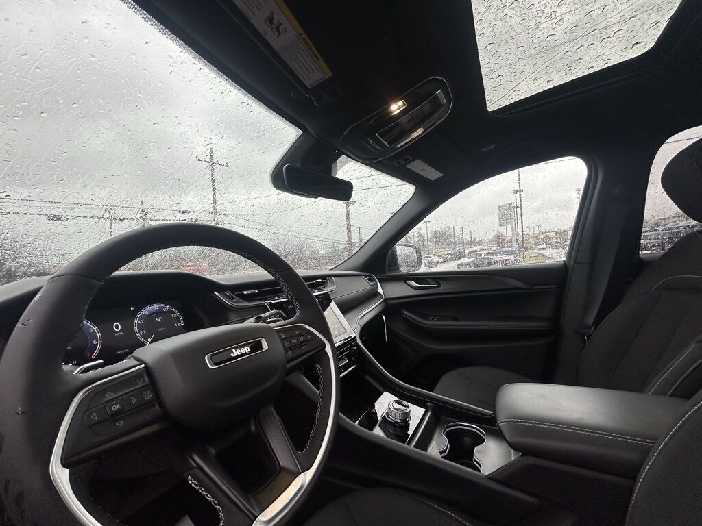 2025 Jeep Grand Cherokee L Laredo Crestwood KY