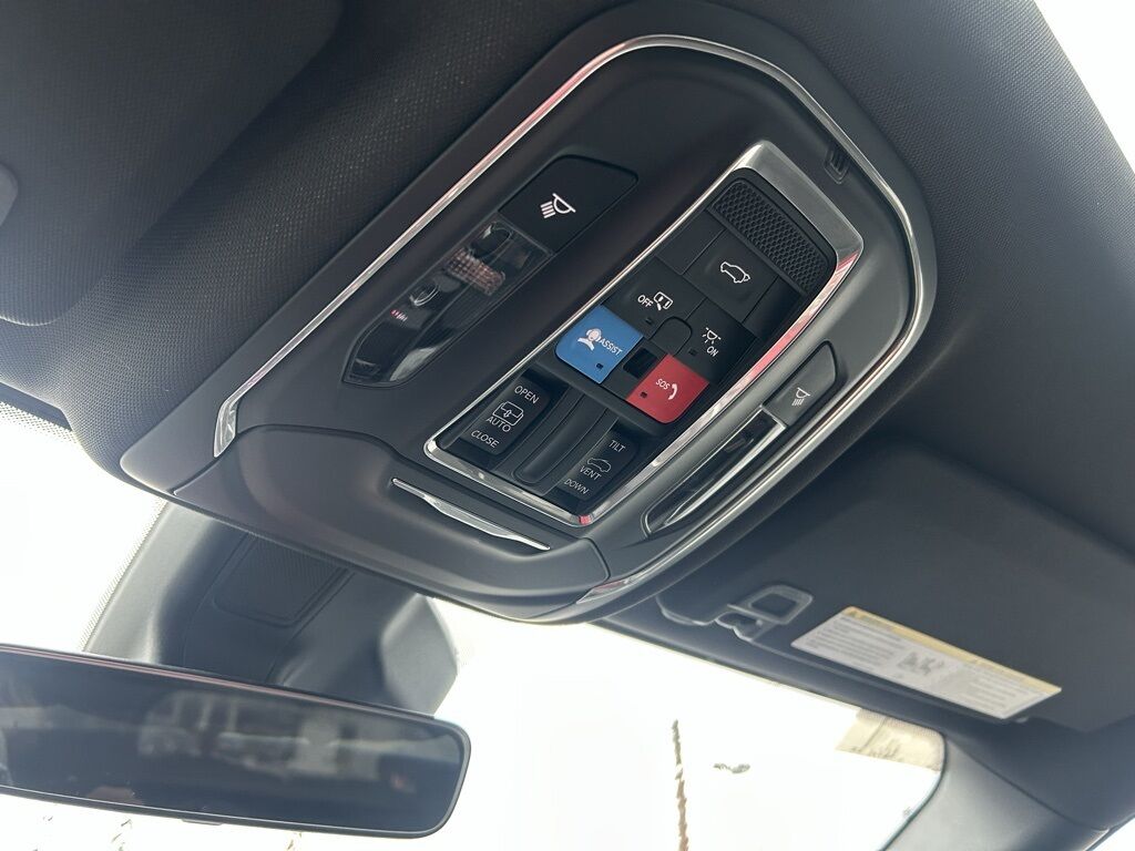 2025 Jeep Grand Cherokee L Laredo Crestwood KY