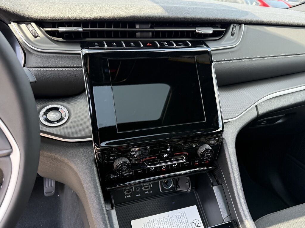 2025 Jeep Grand Cherokee L Laredo Crestwood KY