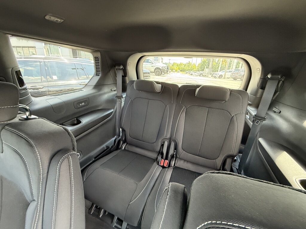 2025 Jeep Grand Cherokee L Laredo Crestwood KY