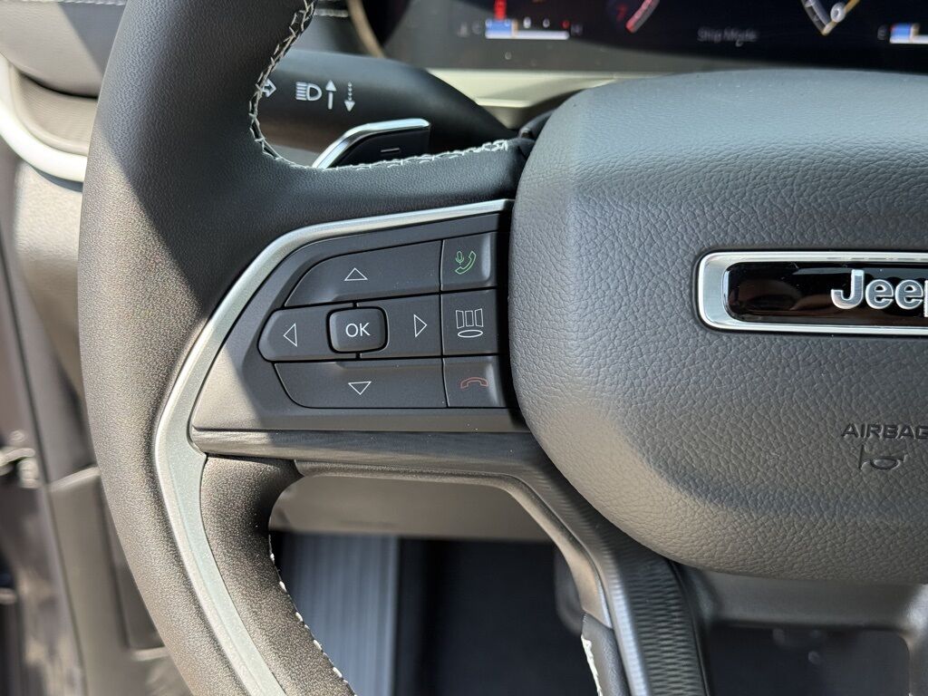 2025 Jeep Grand Cherokee L Laredo Crestwood KY