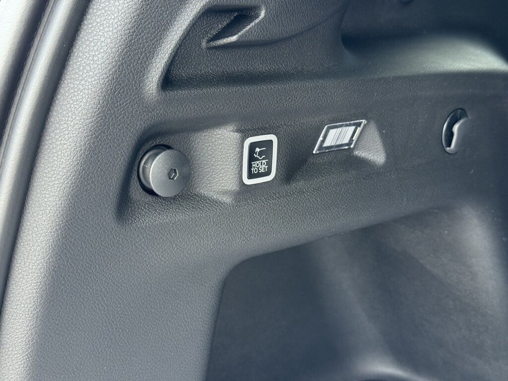 2025 Jeep Grand Cherokee L Laredo Crestwood KY