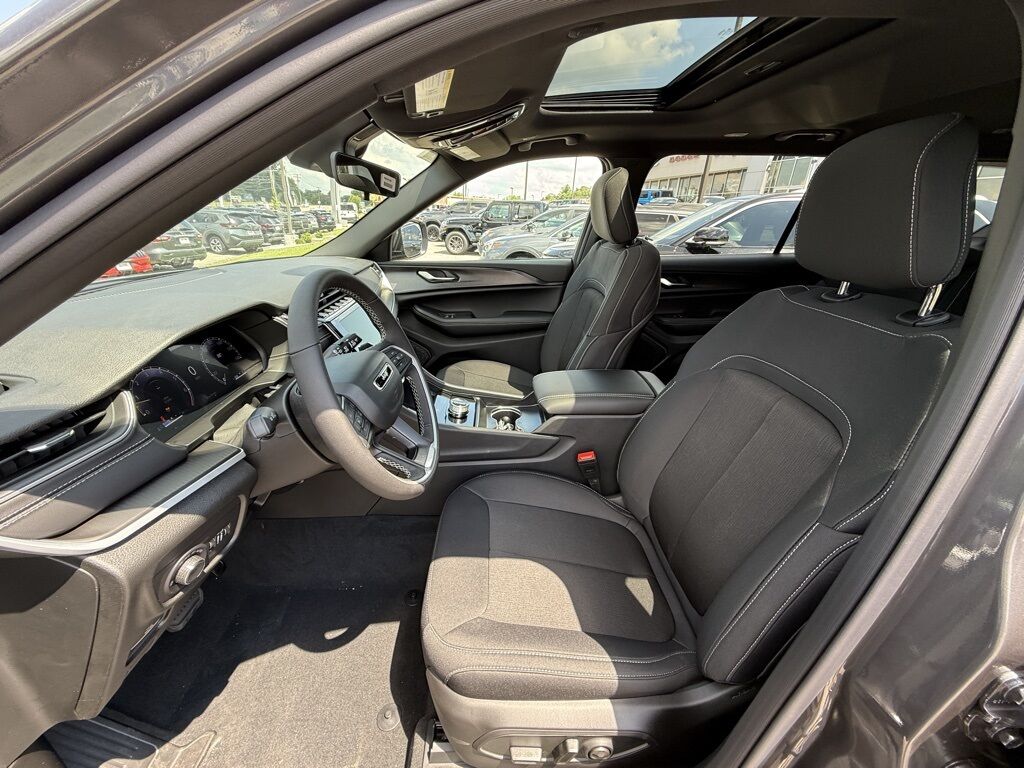 2025 Jeep Grand Cherokee L Laredo Crestwood KY