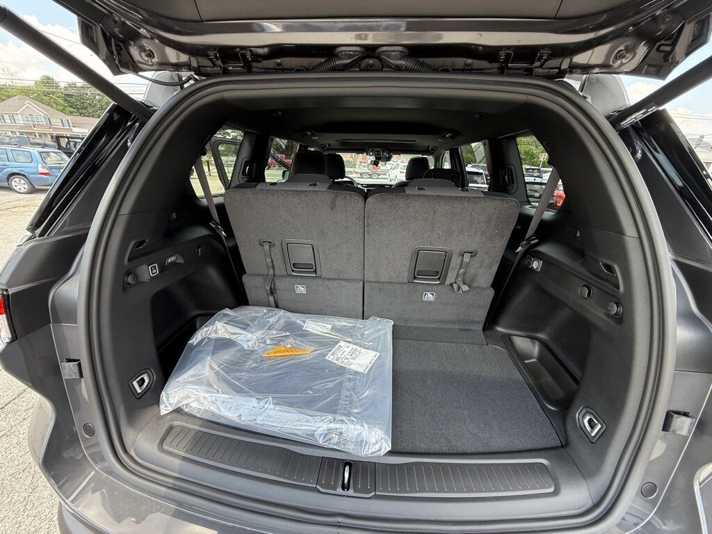 2025 Jeep Grand Cherokee L Laredo Crestwood KY