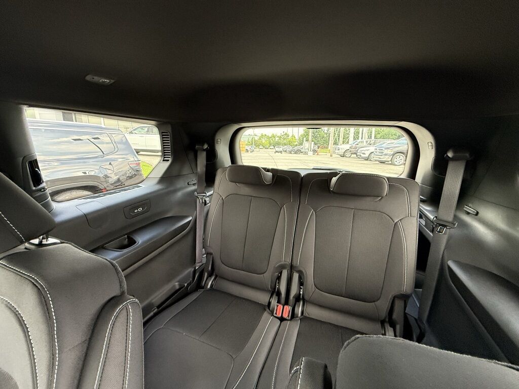 2025 Jeep Grand Cherokee L Laredo Crestwood KY
