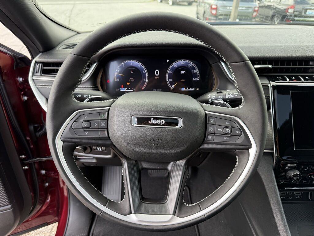 2025 Jeep Grand Cherokee L Laredo Crestwood KY