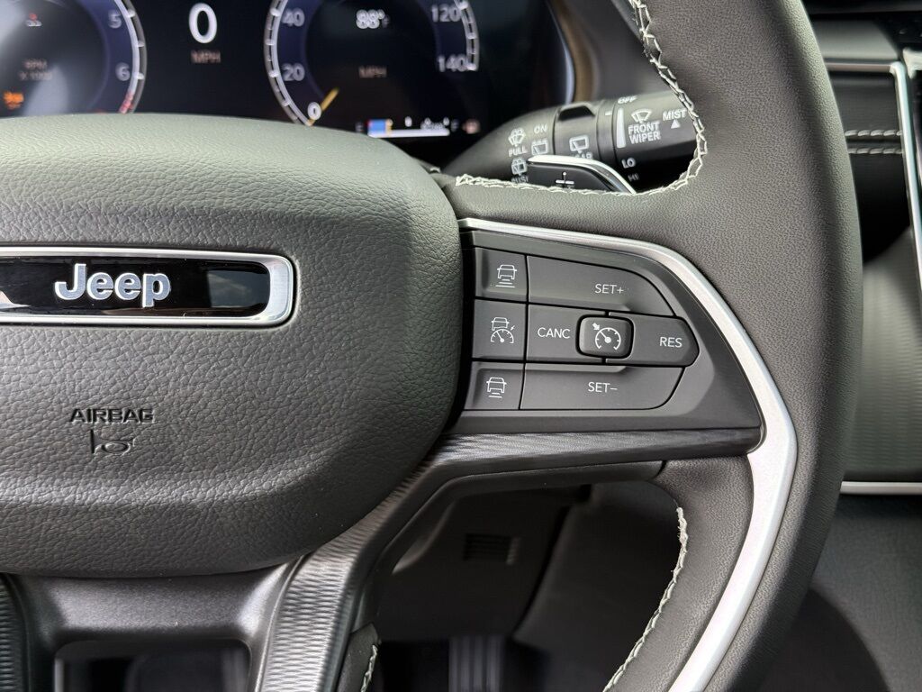2025 Jeep Grand Cherokee L Laredo Crestwood KY