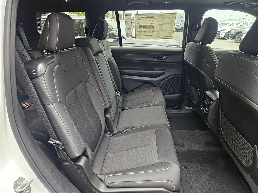 2025 Jeep Grand Cherokee L Laredo Gresham OR