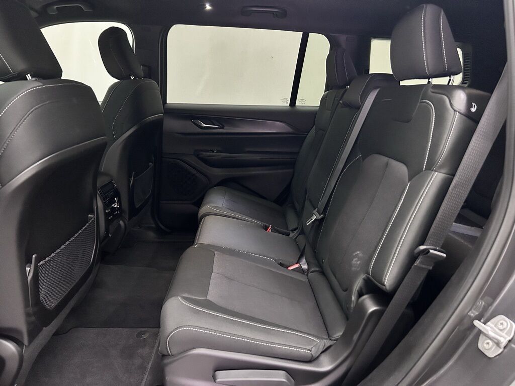 2025 Jeep Grand Cherokee L Laredo Portland OR